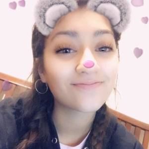 Meet your Posher, Adrianna